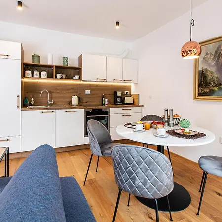 Apartma 21 - Ajda *