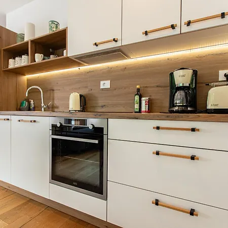 Apartma 21 - Ajda *